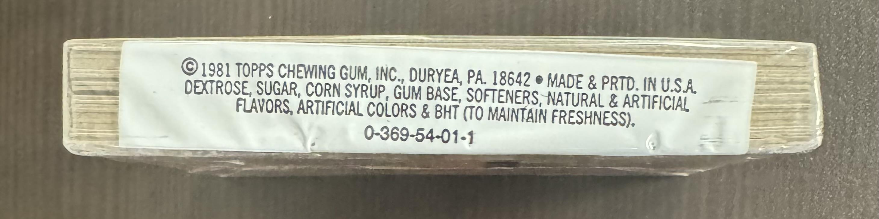 1981 Topps Football Factory Sealed Cello Pack at PristineAuction.com 1981 Topps Football Factory Sealed Cello Pack at PristineAuction.com