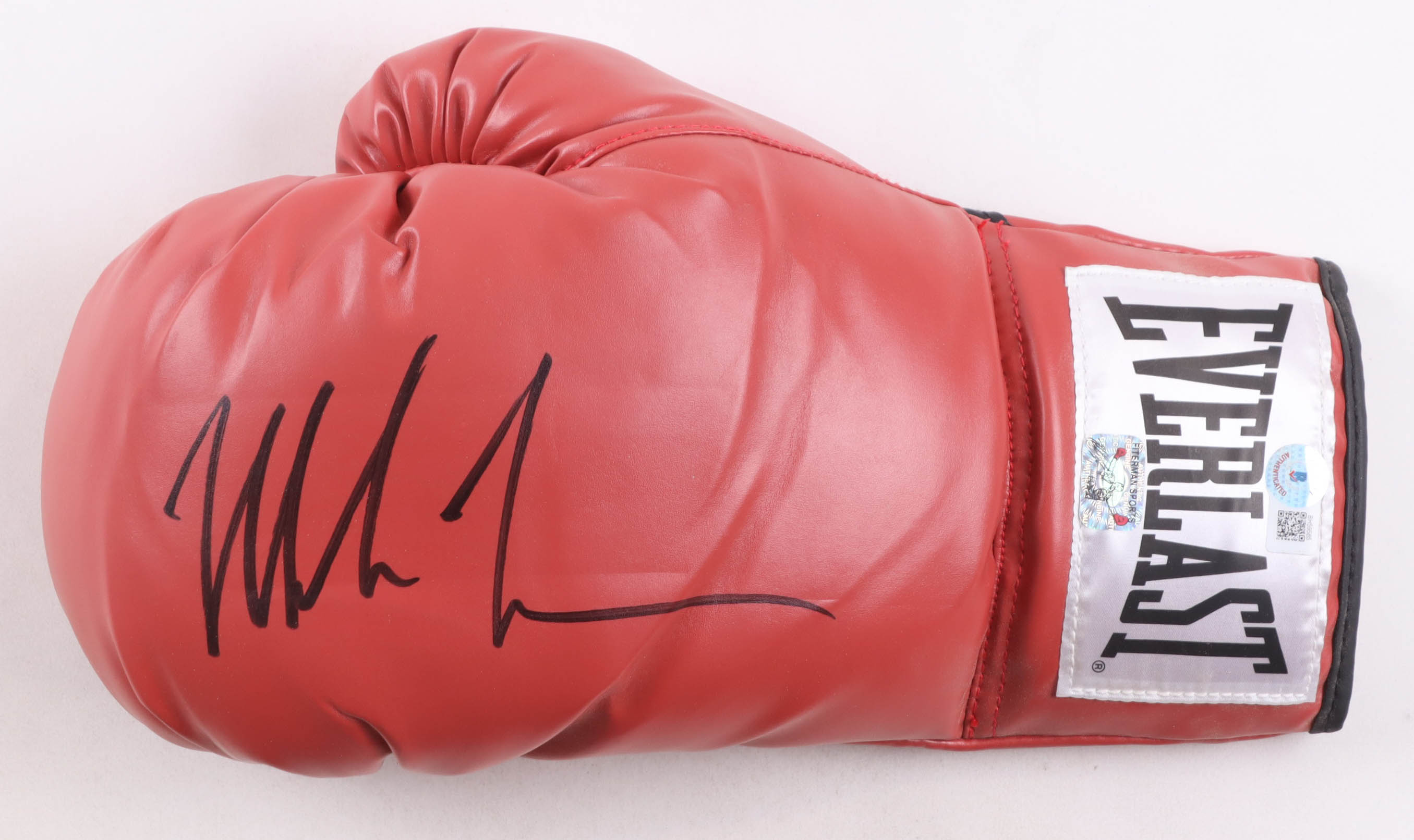 Mike Tyson Signed Everlast Boxing Glove (Beckett & Tyson) at PristineAuction.com Mike Tyson Signed Everlast Boxing Glove (Beckett & Tyson) at PristineAuction.com