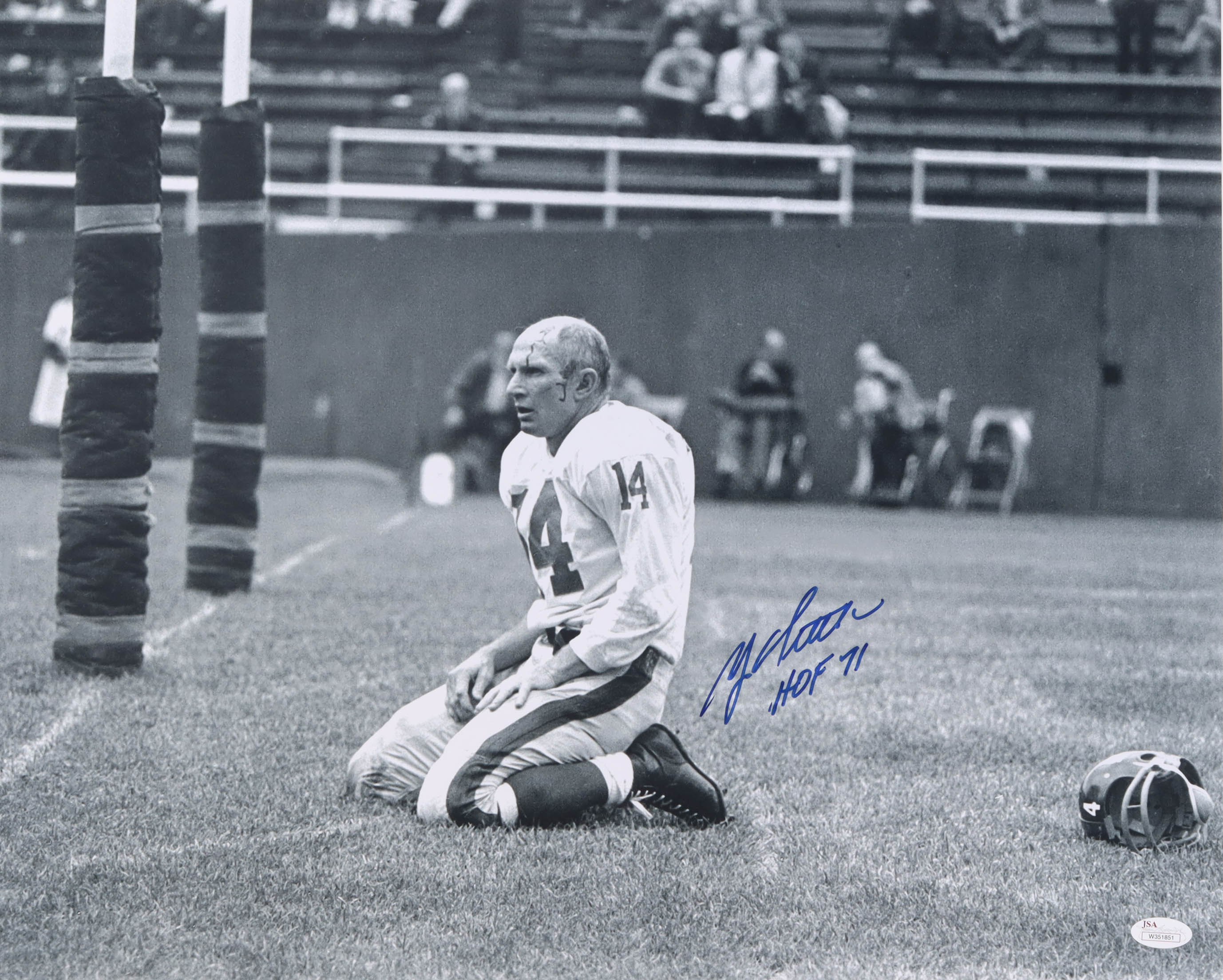 Y. A. Tittle Signed Giants 16x20 Photo Inscribed "HOF 71" (JSA) at PristineAuction.com Y. A. Tittle Signed Giants 16x20 Photo Inscribed "HOF 71" (JSA) at PristineAuction.com
