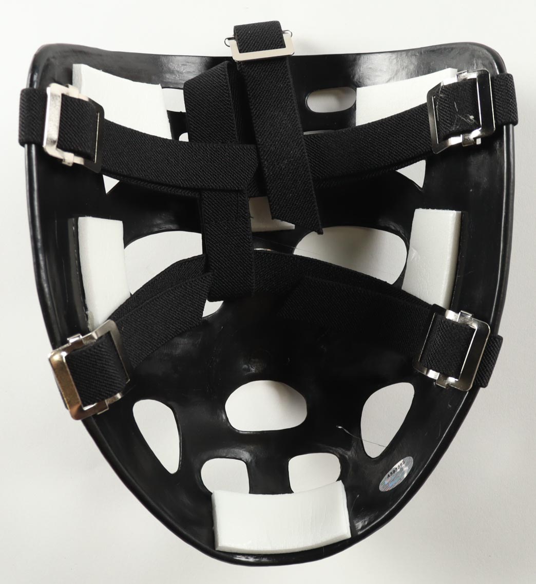 Gerry Cheevers Signed Throwback Hockey Goalie Mask Inscribed "The Mask" (Schwartz) at PristineAuction.com Gerry Cheevers Signed Throwback Hockey Goalie Mask Inscribed "The Mask" (Schwartz) at PristineAuction.com