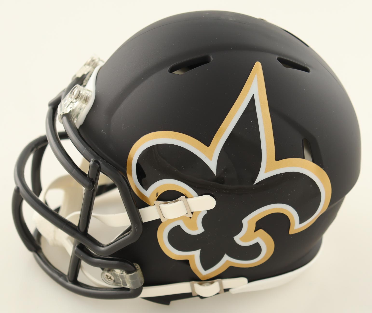 Alvin Kamara Signed Saints AMP Alternate Speed Mini Helmet (Beckett) at PristineAuction.com Alvin Kamara Signed Saints AMP Alternate Speed Mini Helmet (Beckett) at PristineAuction.com