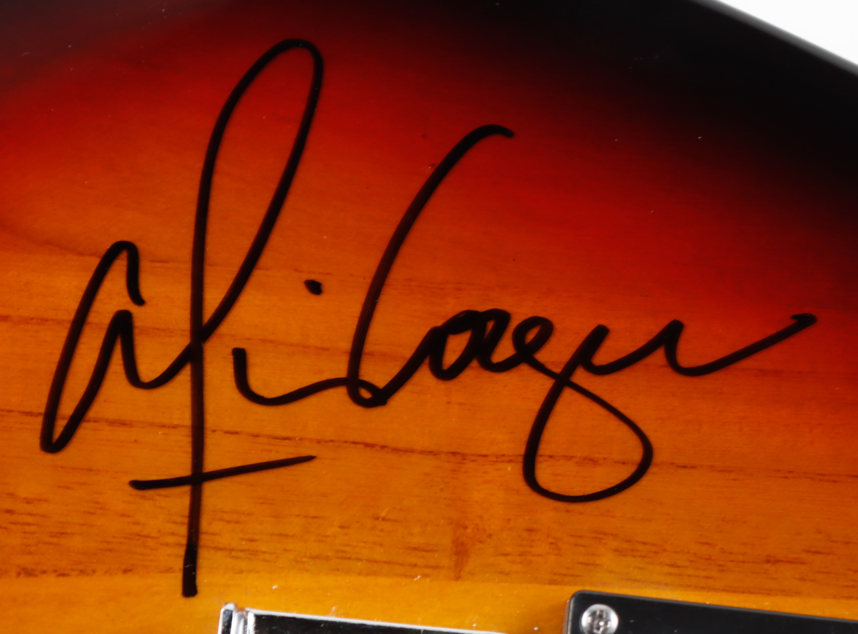 Alice Cooper Signed Full-Size Electric Guitar (Beckett) at PristineAuction.com Alice Cooper Signed Full-Size Electric Guitar (Beckett) at PristineAuction.com