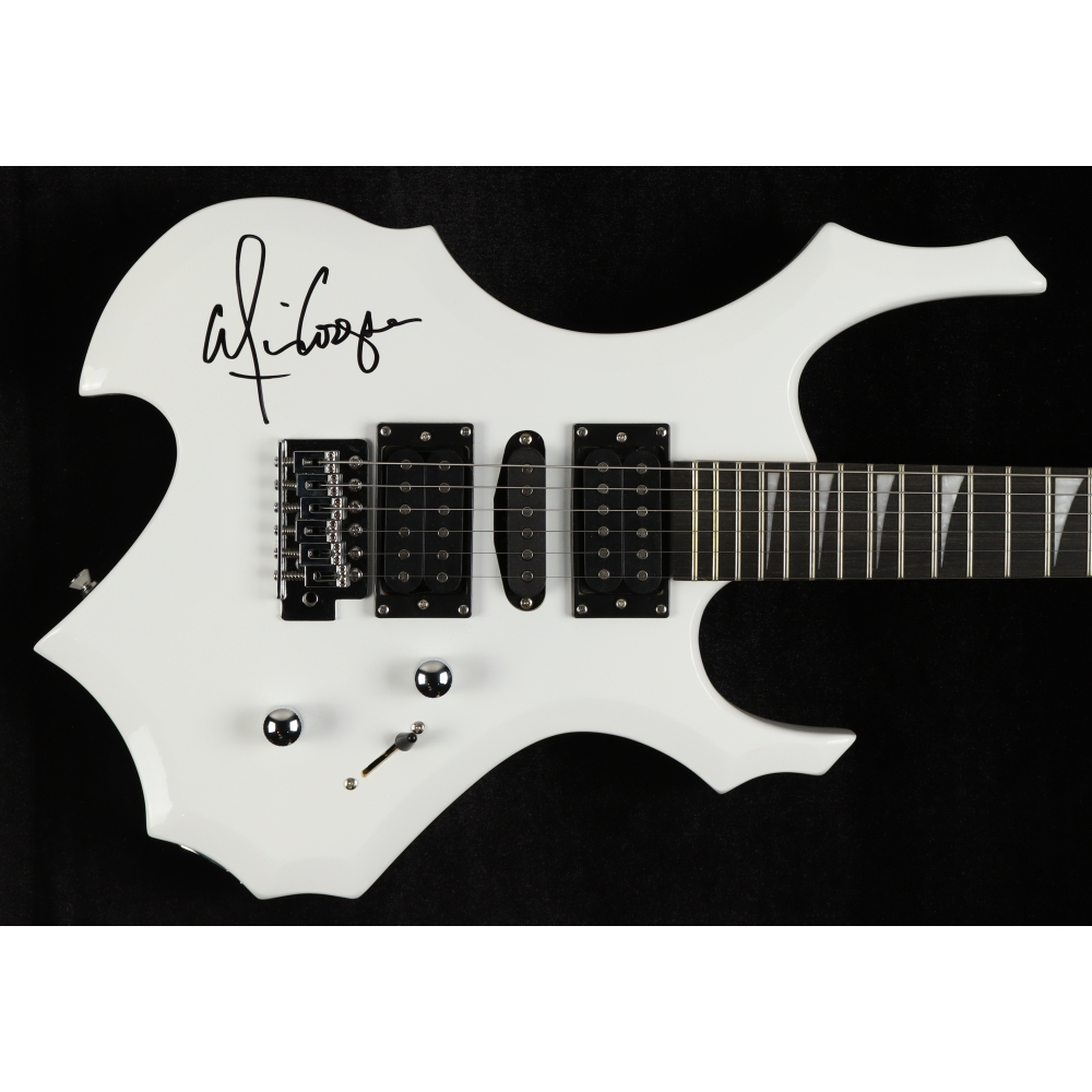 Alice Cooper Signed Full-Size Electric Guitar (Beckett) at PristineAuction.com