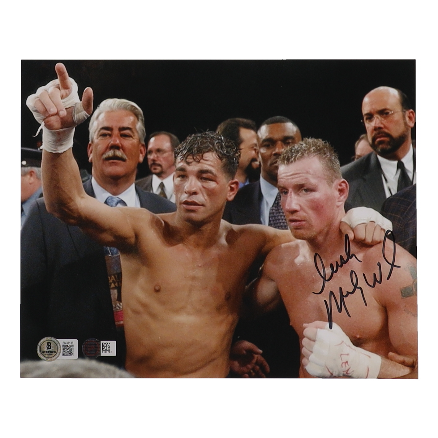 Micky Ward Signed 8x10 Photo (Beckett) at PristineAuction.com Micky Ward Signed 8x10 Photo (Beckett) at PristineAuction.com