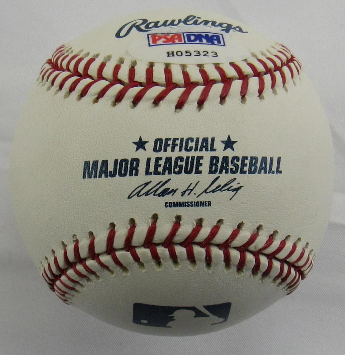 Andre Dawson Signed OML Baseball Inscribed "77 NL ROY" (PSA) at PristineAuction.com Andre Dawson Signed OML Baseball Inscribed "77 NL ROY" (PSA) at PristineAuction.com