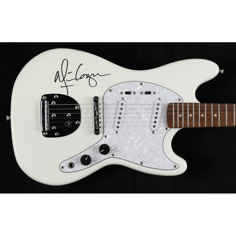 Alice Cooper Signed Full-Size Electric Guitar (Beckett) at PristineAuction.com