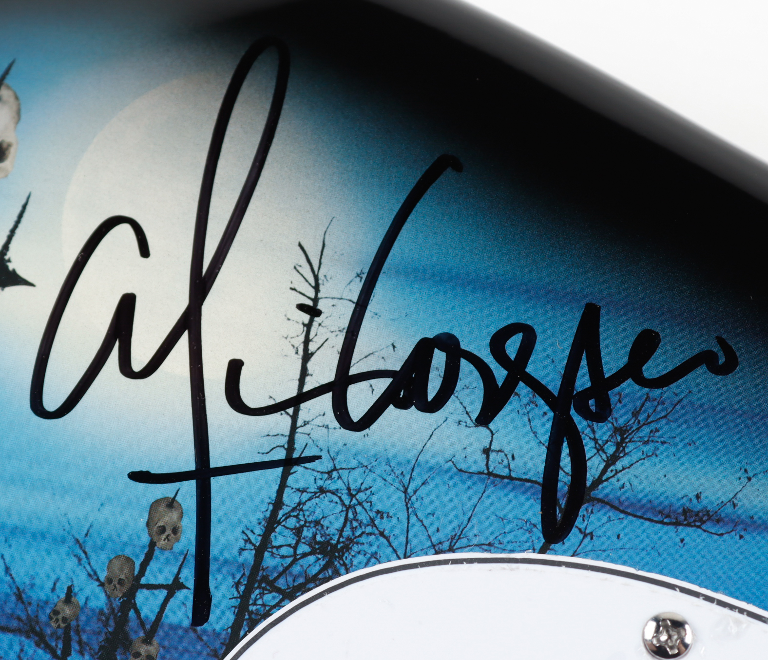 Alice Cooper Signed Full-Size Electric Guitar (Beckett) at PristineAuction.com Alice Cooper Signed Full-Size Electric Guitar (Beckett) at PristineAuction.com