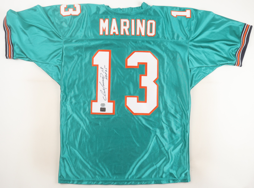 Dan Marino Signed Jersey Inscribed "HOF 05" (Marino & Mounted Memories) at PristineAuction.com Dan Marino Signed Jersey Inscribed "HOF 05" (Marino & Mounted Memories) at PristineAuction.com