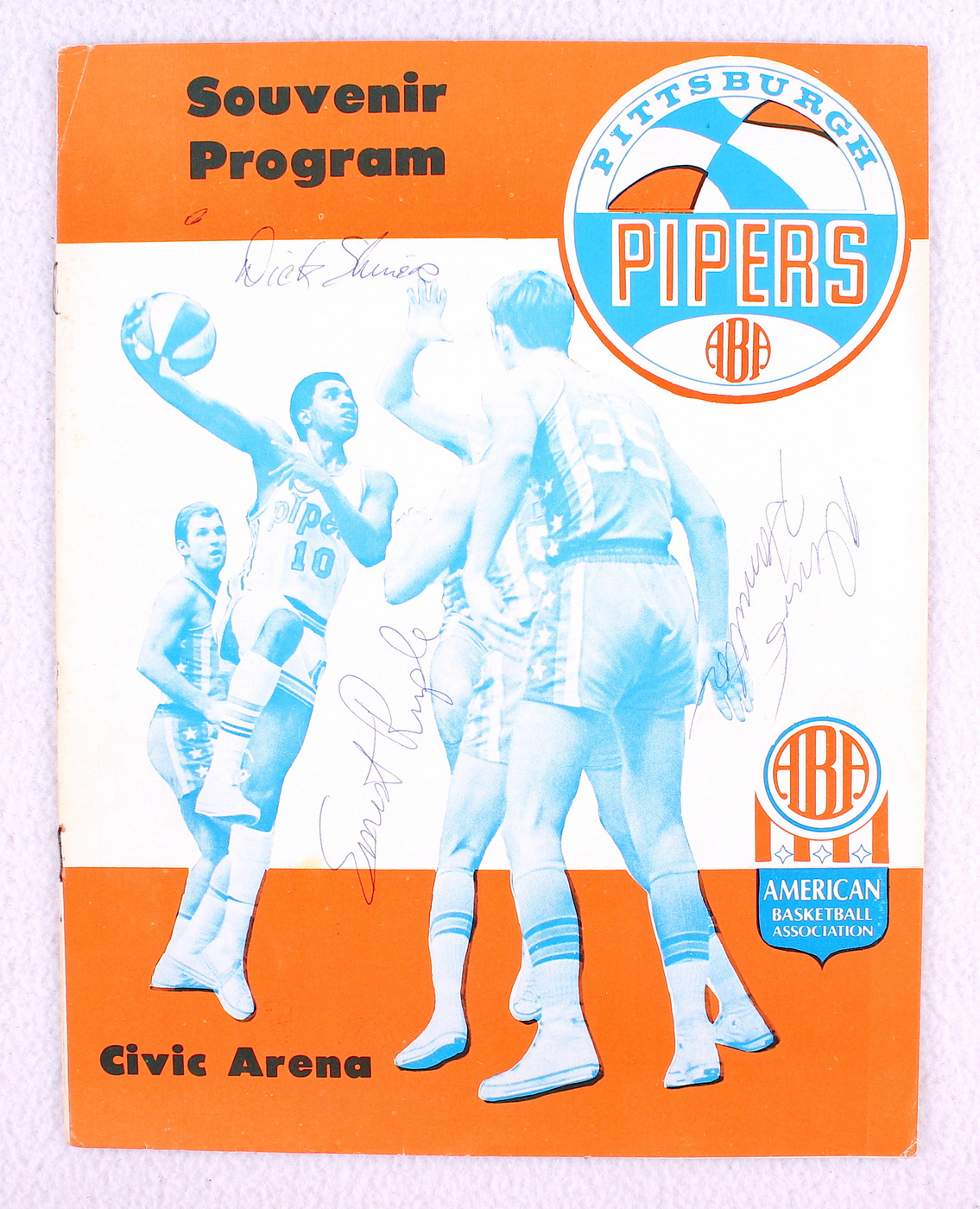 1969-70 Original Vintage Pipers Program Signed by (4) Including Lew Alcindor, Dennis Hamilton, Ernie Ruple (JSA ALOA) at PristineAuction.com 1969-70 Original Vintage Pipers Program Signed by (4) Including Lew Alcindor, Dennis Hamilton, Ernie Ruple (JSA ALOA) at PristineAuction.com