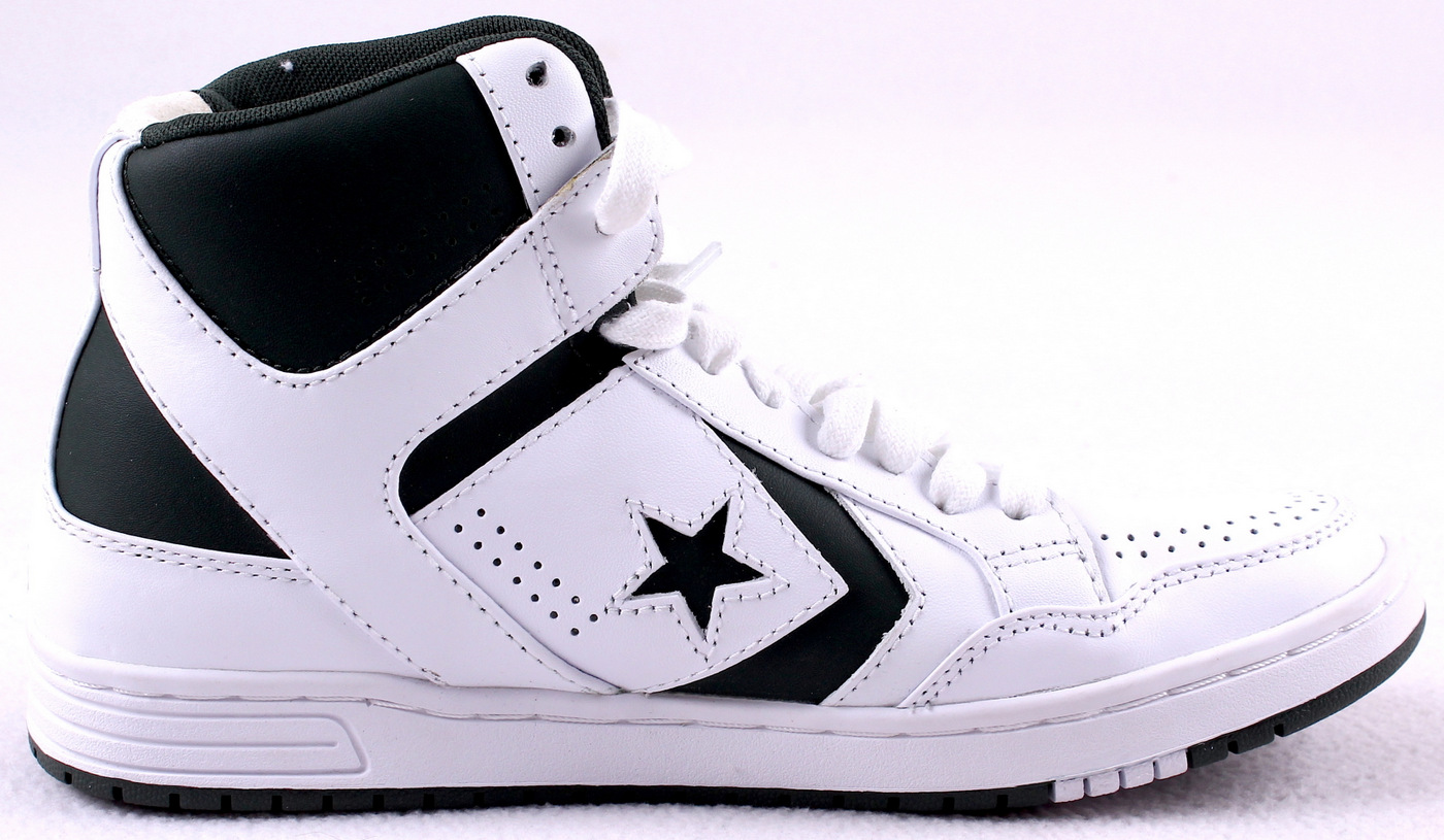 Larry Bird Signed Throwback Converse Weapon Basketball Shoe with Display Case (PSA COA) at PristineAuction.com Larry Bird Signed Throwback Converse Weapon Basketball Shoe with Display Case (PSA COA) at PristineAuction.com