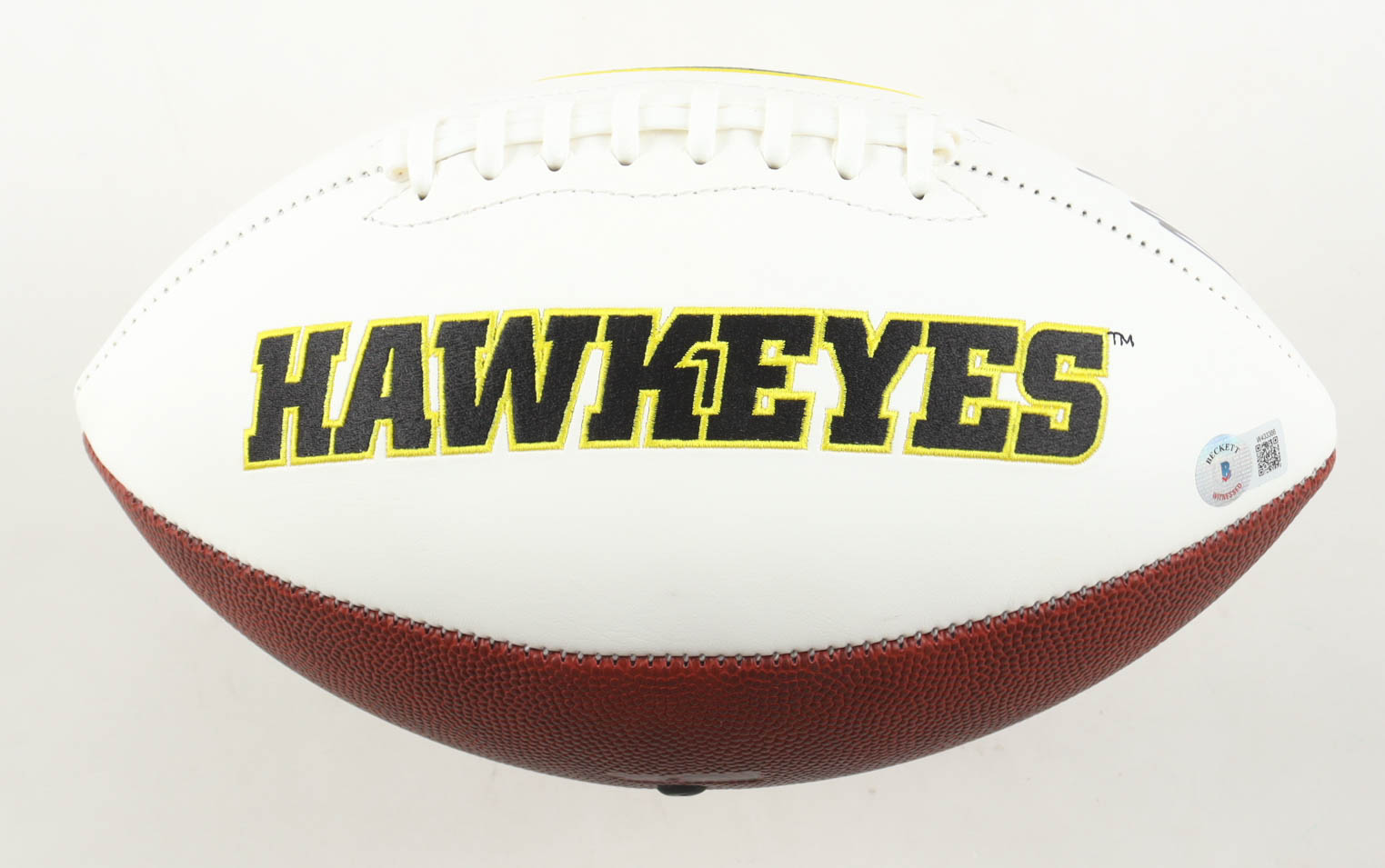 Noah Fant Signed Iowa Hawkeyes Logo Football (Beckett) at PristineAuction.com Noah Fant Signed Iowa Hawkeyes Logo Football (Beckett) at PristineAuction.com