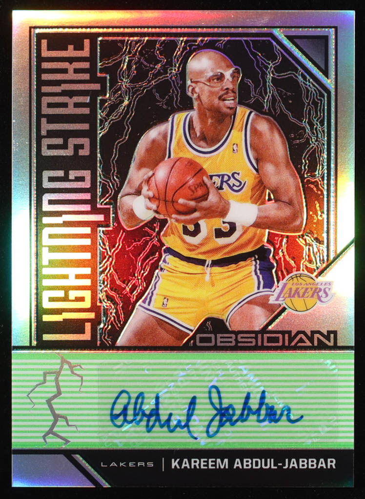 Kareem Abdul-Jabbar 2019-20 Panini Obsidian Lightning Strike Signatures Electric Etch Green #27 #04/25 at PristineAuction.com Kareem Abdul-Jabbar 2019-20 Panini Obsidian Lightning Strike Signatures Electric Etch Green #27 #04/25 at PristineAuction.com