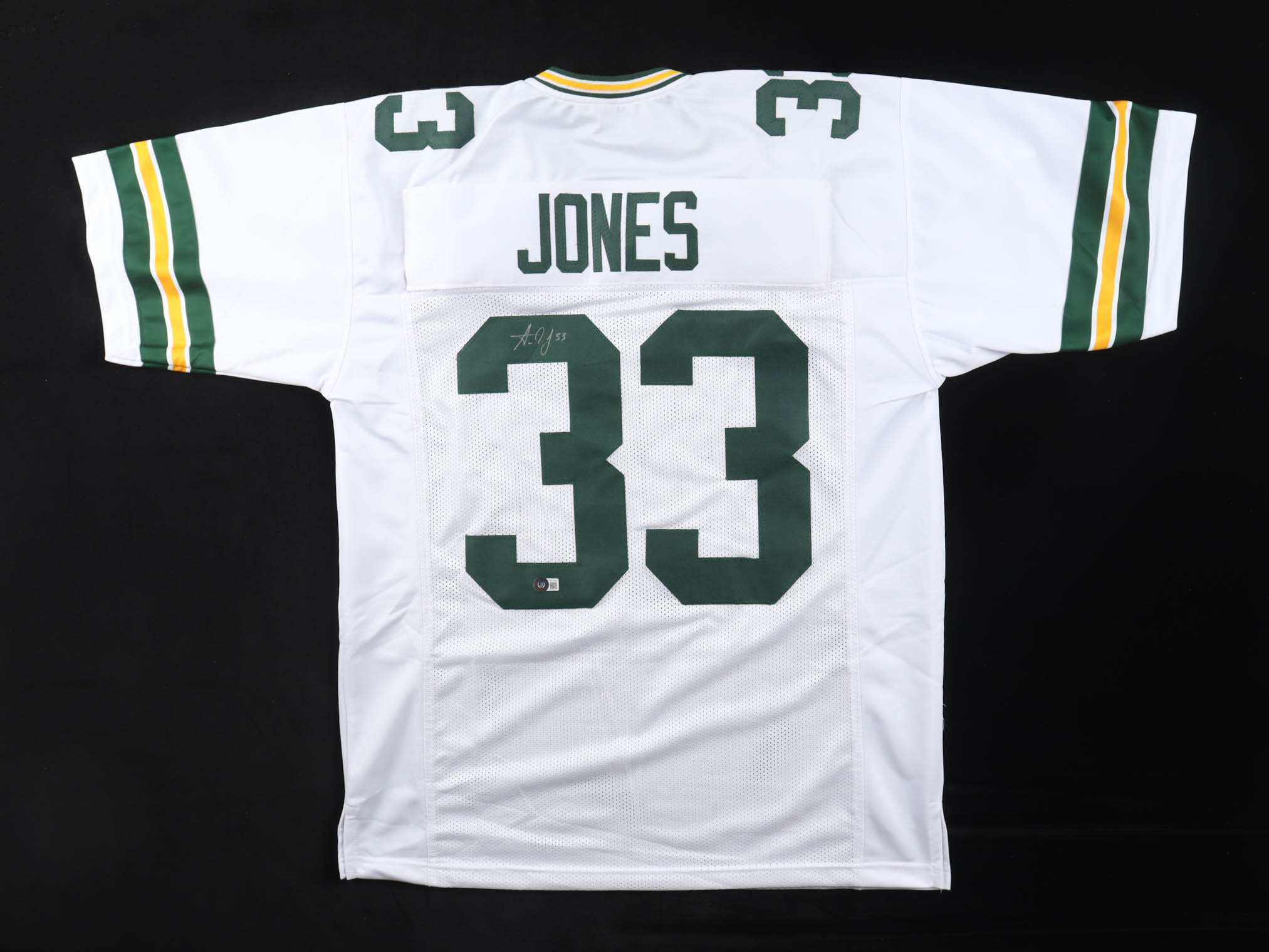 Aaron Jones Signed Jersey (Beckett) at PristineAuction.com Aaron Jones Signed Jersey (Beckett) at PristineAuction.com