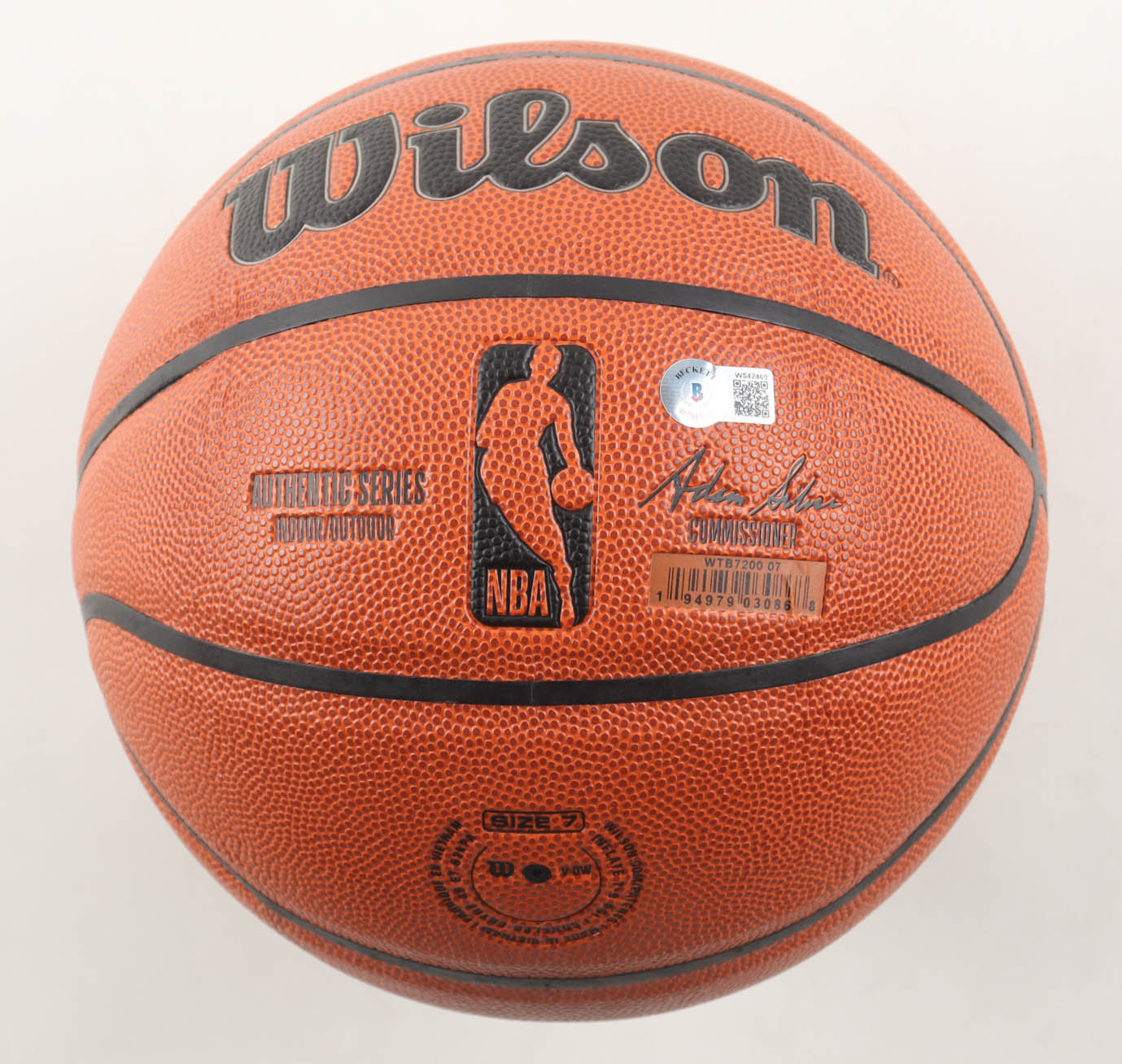 James Worthy Signed NBA Basketball (Beckett) at PristineAuction.com James Worthy Signed NBA Basketball (Beckett) at PristineAuction.com