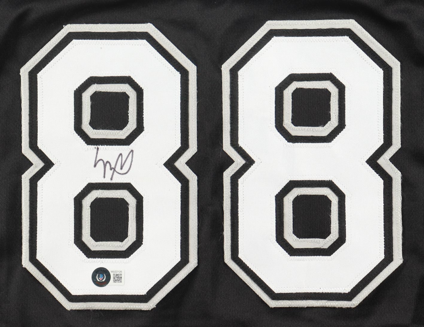 Luis Robert Signed Jersey (Beckett) at PristineAuction.com Luis Robert Signed Jersey (Beckett) at PristineAuction.com