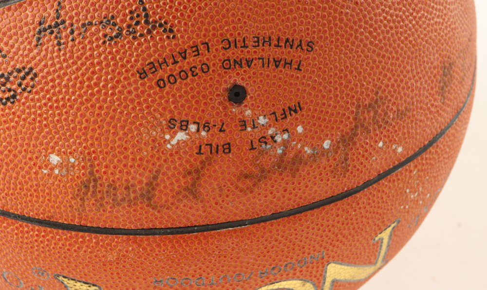 1963-64 UCLA Bruins Basketball Team-Signed By (7) Including John Wooden, Walt Hazzard, Gail Goodrich, Kenny Washington, Jack Hirsch, Keith Erickson & Fred Slaughter (Beckett) at PristineAuction.com 1963-64 UCLA Bruins Basketball Team-Signed By (7) Including John Wooden, Walt Hazzard, Gail Goodrich, Kenny Washington, Jack Hirsch, Keith Erickson & Fred Slaughter (Beckett) at PristineAuction.com