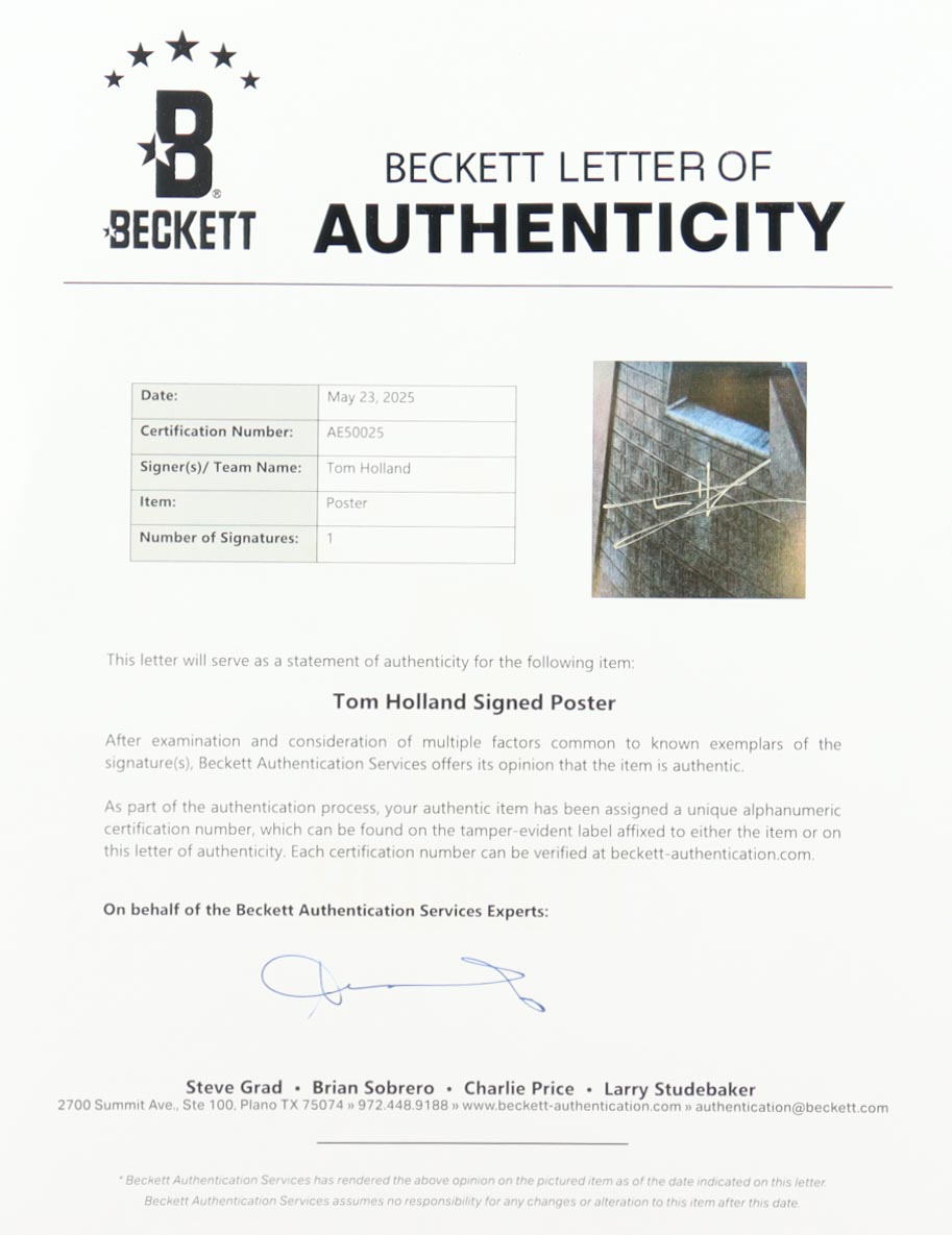 Tom Holland Signed "Spider-Man: Homecoming" 27x40 Movie Poster (Beckett) at PristineAuction.com Tom Holland Signed "Spider-Man: Homecoming" 27x40 Movie Poster (Beckett) at PristineAuction.com