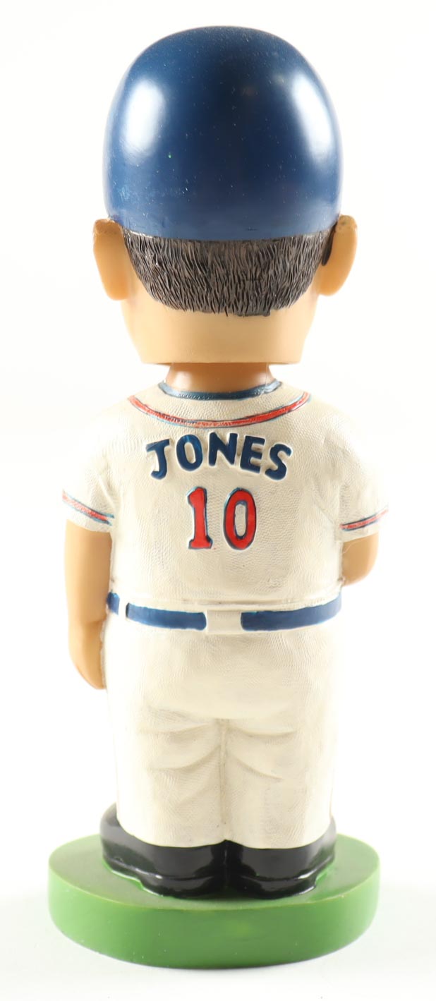 Chipper Jones Braves Vintage Ceramic Bobblehead Statue at PristineAuction.com Chipper Jones Braves Vintage Ceramic Bobblehead Statue at PristineAuction.com