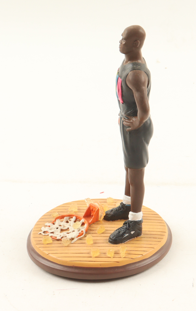 Shaquille O'Neal "Broken Rim" Lakers Gartlan Statue at PristineAuction.com Shaquille O'Neal "Broken Rim" Lakers Gartlan Statue at PristineAuction.com