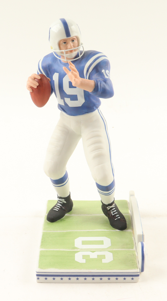 Johnny Unitas Signed LE Colts Figurine (Sports Impressions & PSA) at PristineAuction.com Johnny Unitas Signed LE Colts Figurine (Sports Impressions & PSA) at PristineAuction.com