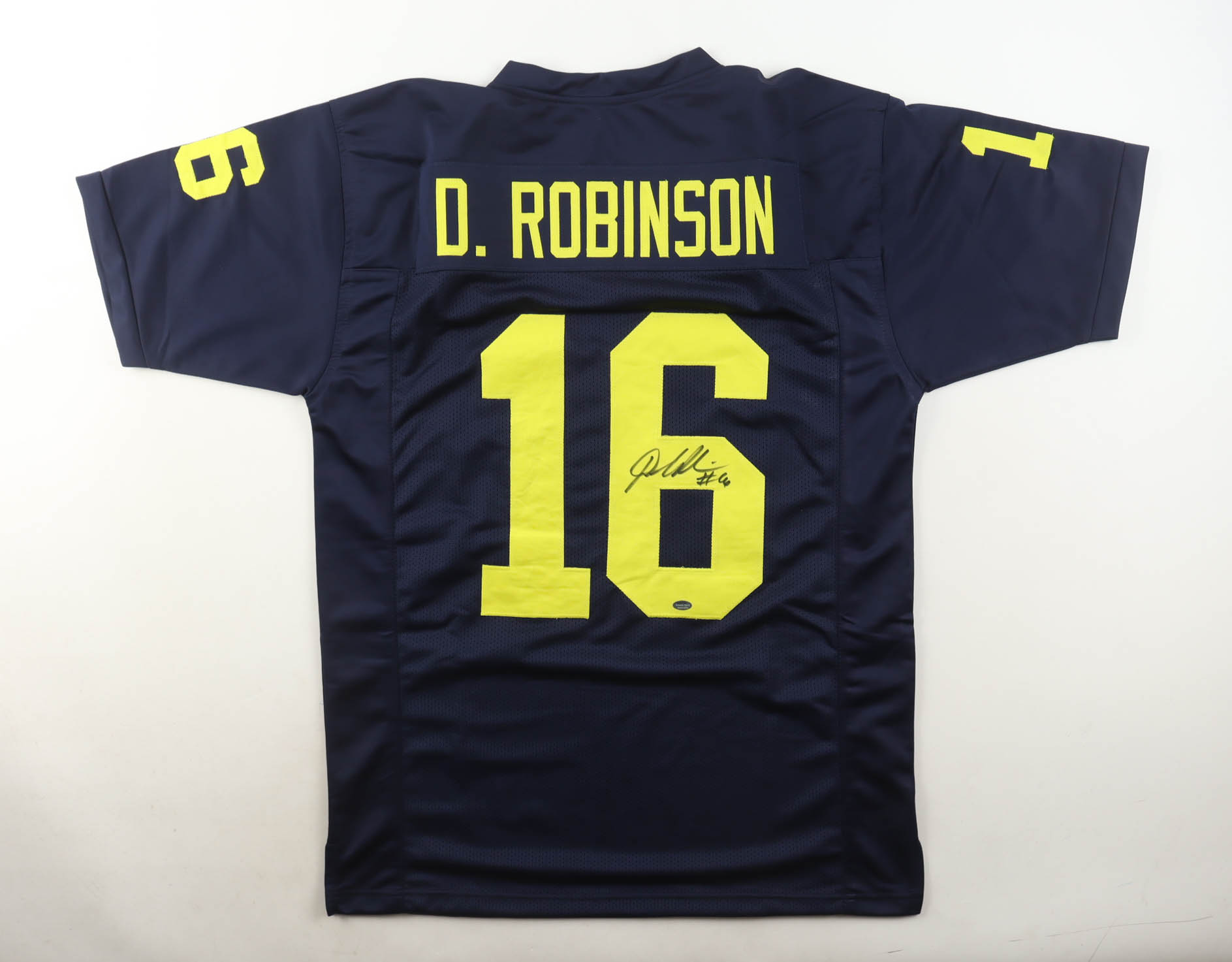 Denard Robinson Signed Jersey (Schwartz) at PristineAuction.com Denard Robinson Signed Jersey (Schwartz) at PristineAuction.com