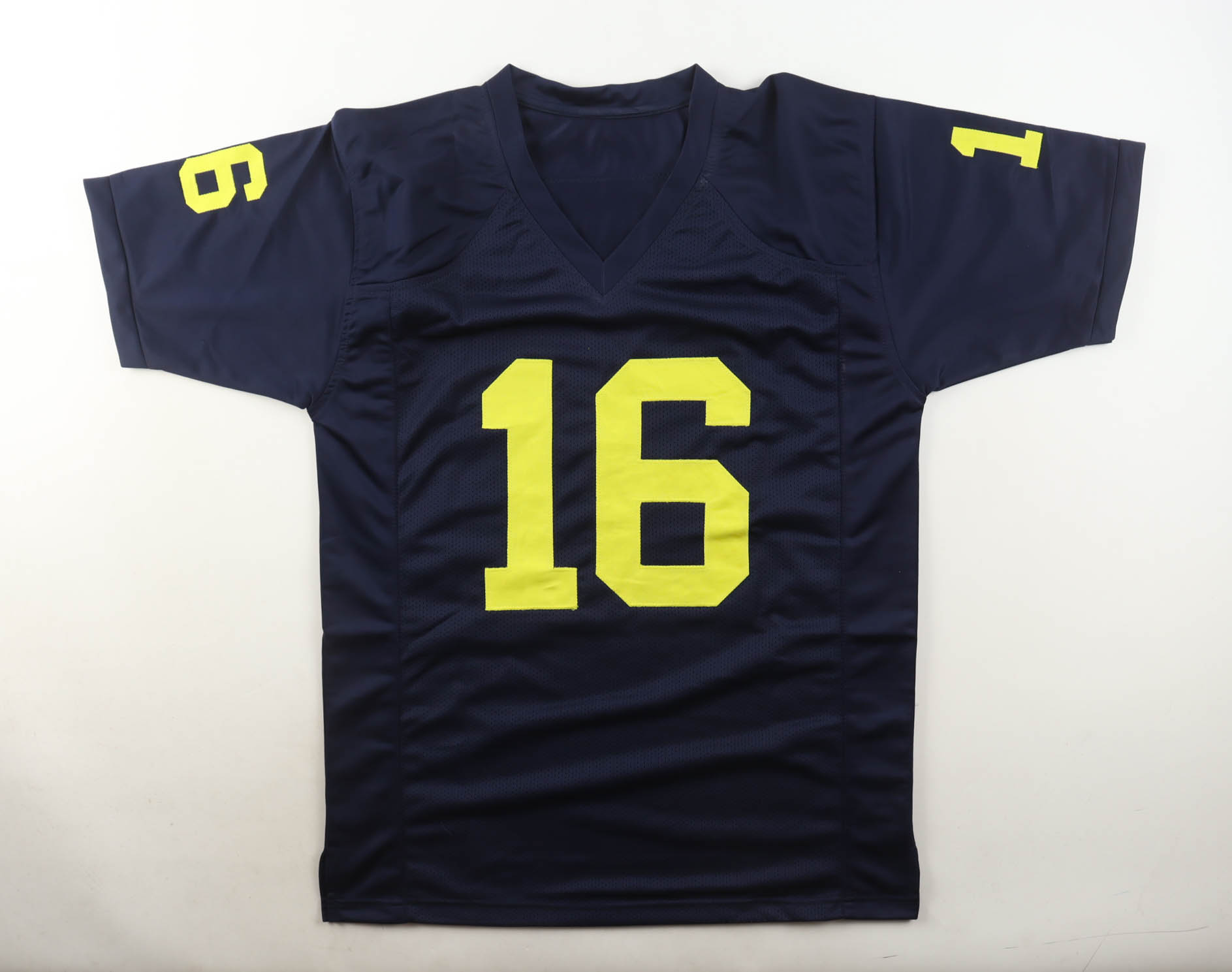 Denard Robinson Signed Jersey (Schwartz) at PristineAuction.com Denard Robinson Signed Jersey (Schwartz) at PristineAuction.com