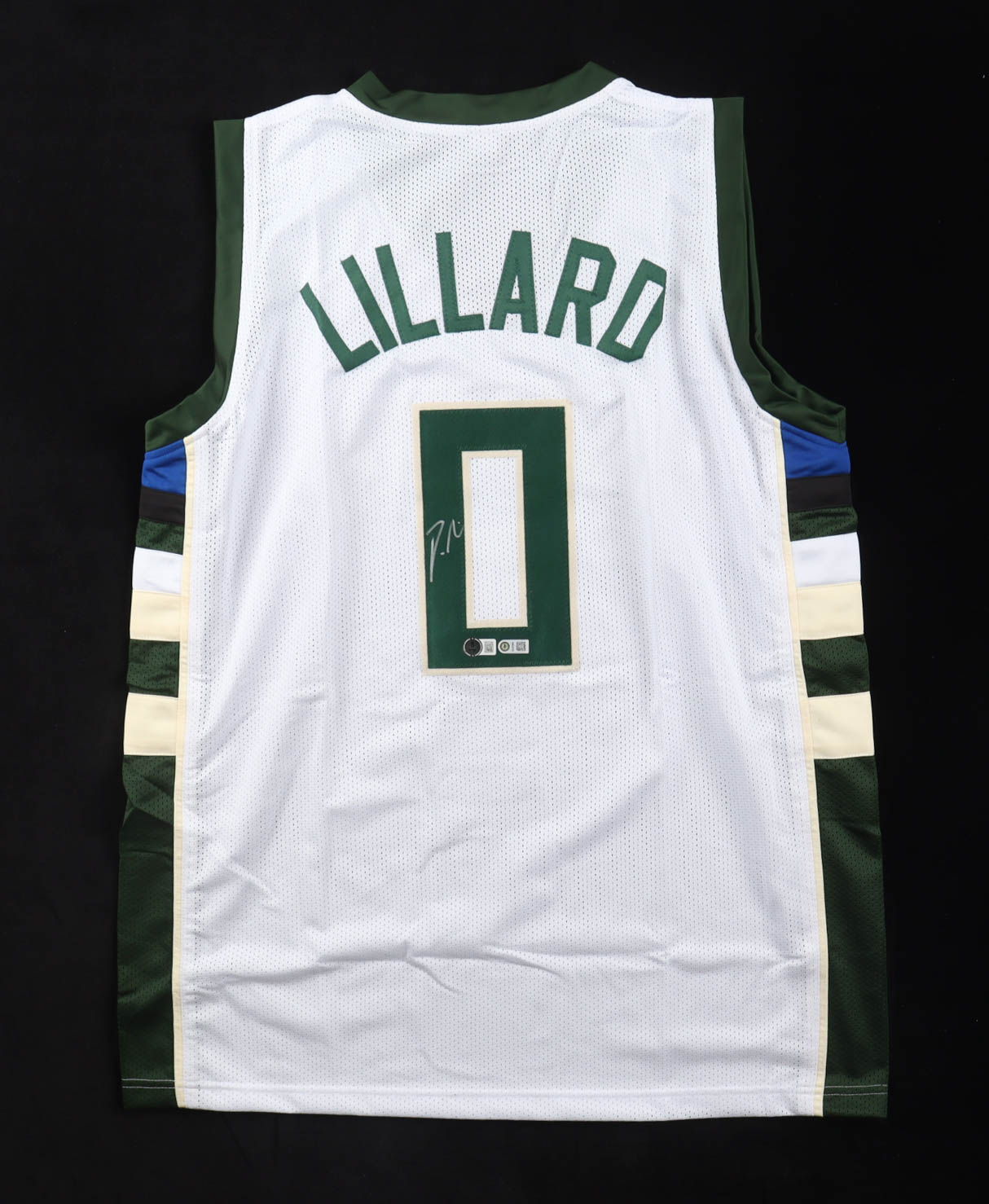 Damian Lillard Signed Jersey (Beckett & Lillard) at PristineAuction.com Damian Lillard Signed Jersey (Beckett & Lillard) at PristineAuction.com