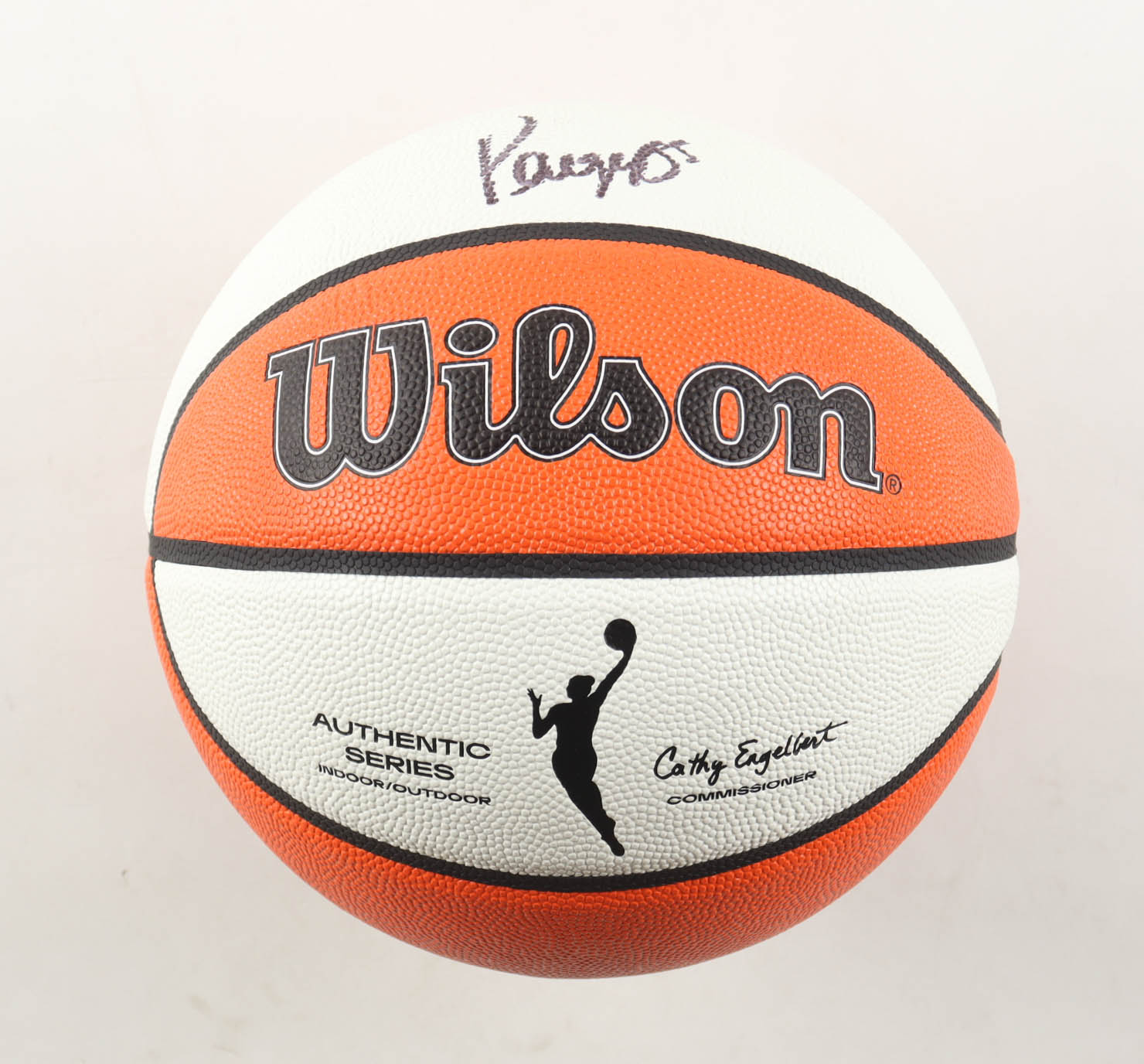 Paige Bueckers Signed WNBA Basketball (PSA) at PristineAuction.com Paige Bueckers Signed WNBA Basketball (PSA) at PristineAuction.com