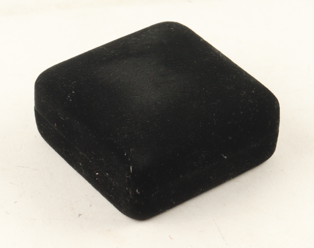 Wayne Gretzky "Retirement" LE The Highland Mint - 1 Troy Ounce .999 Fine Silver Coin at PristineAuction.com Wayne Gretzky "Retirement" LE The Highland Mint - 1 Troy Ounce .999 Fine Silver Coin at PristineAuction.com