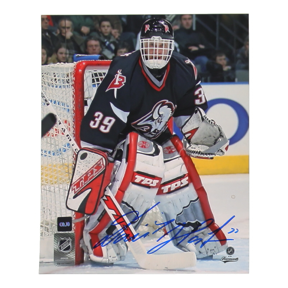 Dominik Hasek Signed Sabers 8x10 Photo (COJO) at PristineAuction.com