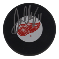 Daniel Cleary Signed Red Wings Logo Hockey Puck (Beckett) at PristineAuction.com