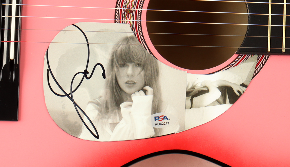 Taylor Swift Signed 38" Acoustic Guitar (PSA) at PristineAuction.com Taylor Swift Signed 38" Acoustic Guitar (PSA) at PristineAuction.com