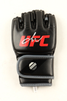 Marlon "Chito" Vera Signed UFC Glove (Beckett) at PristineAuction.com