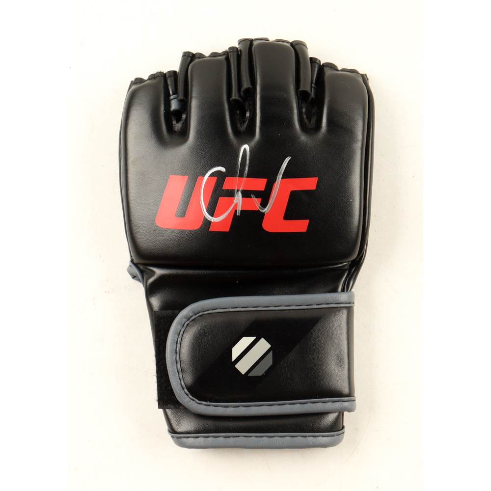 Marlon "Chito" Vera Signed UFC Glove (Beckett) at PristineAuction.com