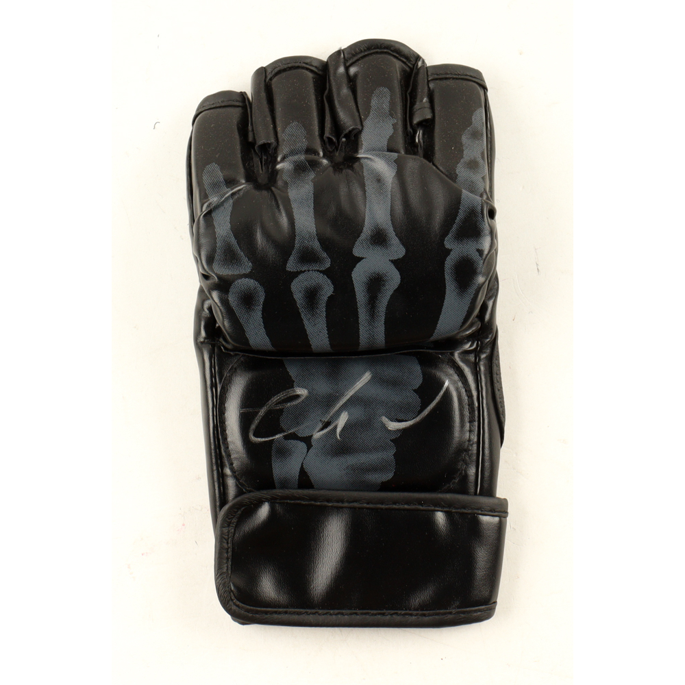 Marlon "Chito" Vera Signed MMA Glove (Beckett) at PristineAuction.com Marlon "Chito" Vera Signed MMA Glove (Beckett) at PristineAuction.com