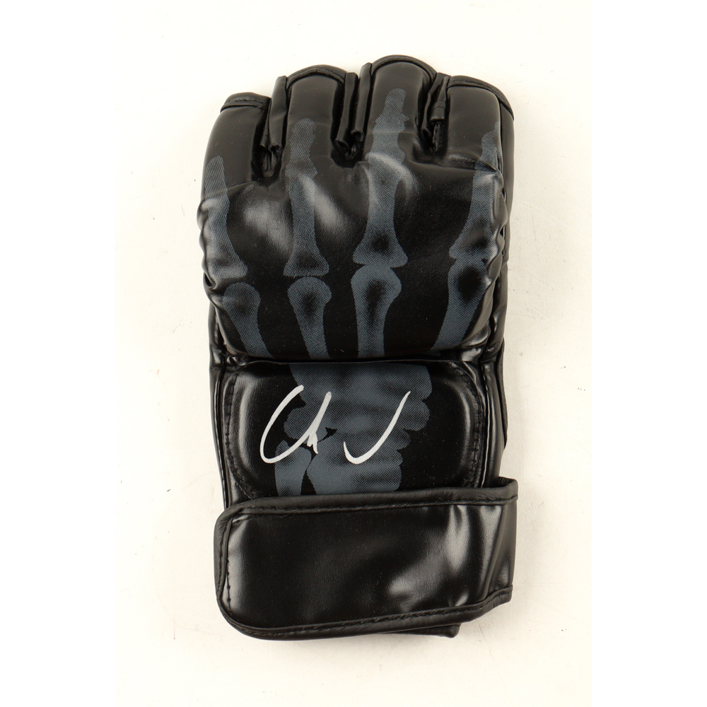 Marlon "Chito" Vera Signed MMA Glove (Beckett) at PristineAuction.com