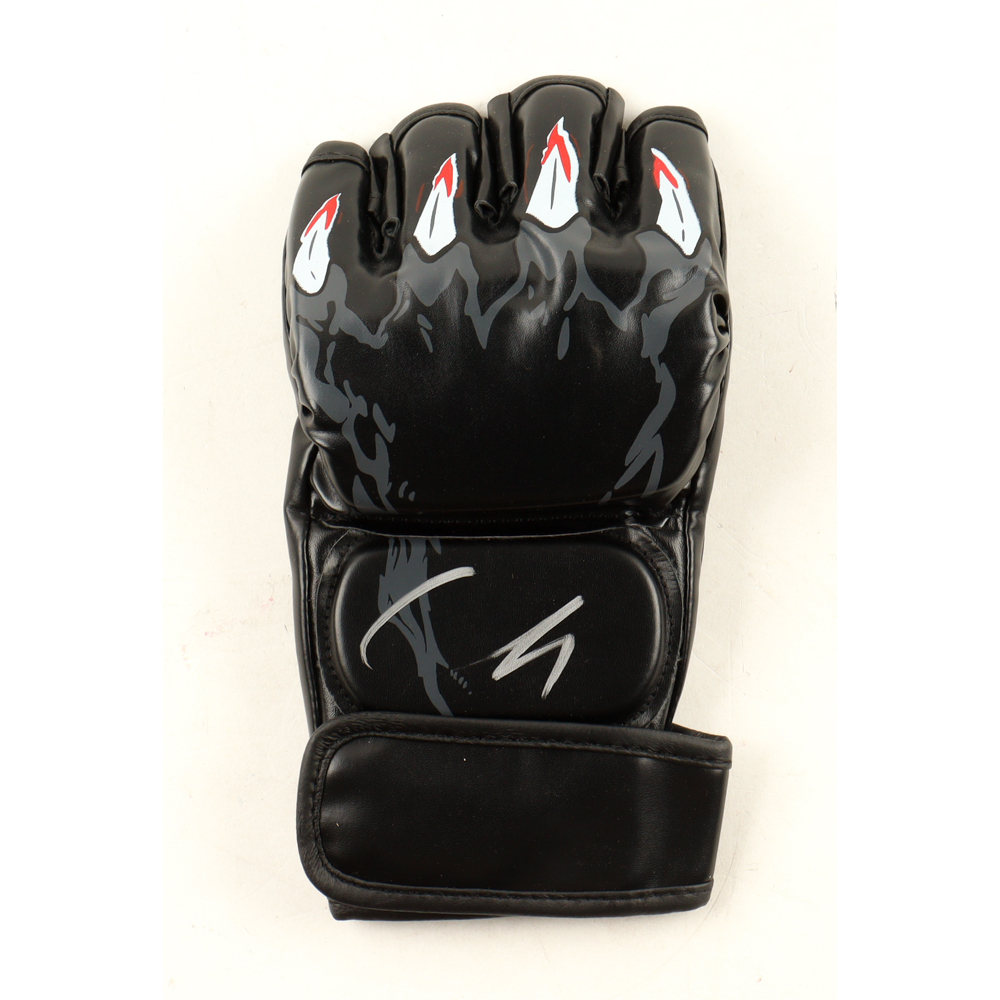 Marlon "Chito" Vera Signed MMA Glove (Beckett) at PristineAuction.com
