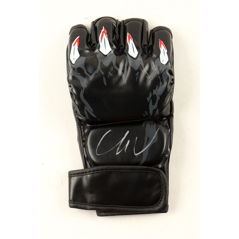 Marlon "Chito" Vera Signed MMA Glove (Beckett) at PristineAuction.com