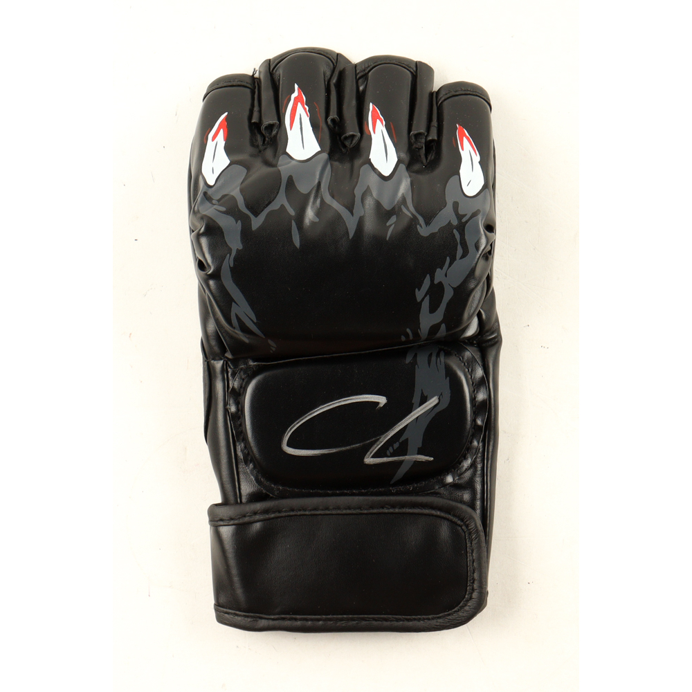 Marlon "Chito" Vera Signed MMA Glove (Beckett) at PristineAuction.com