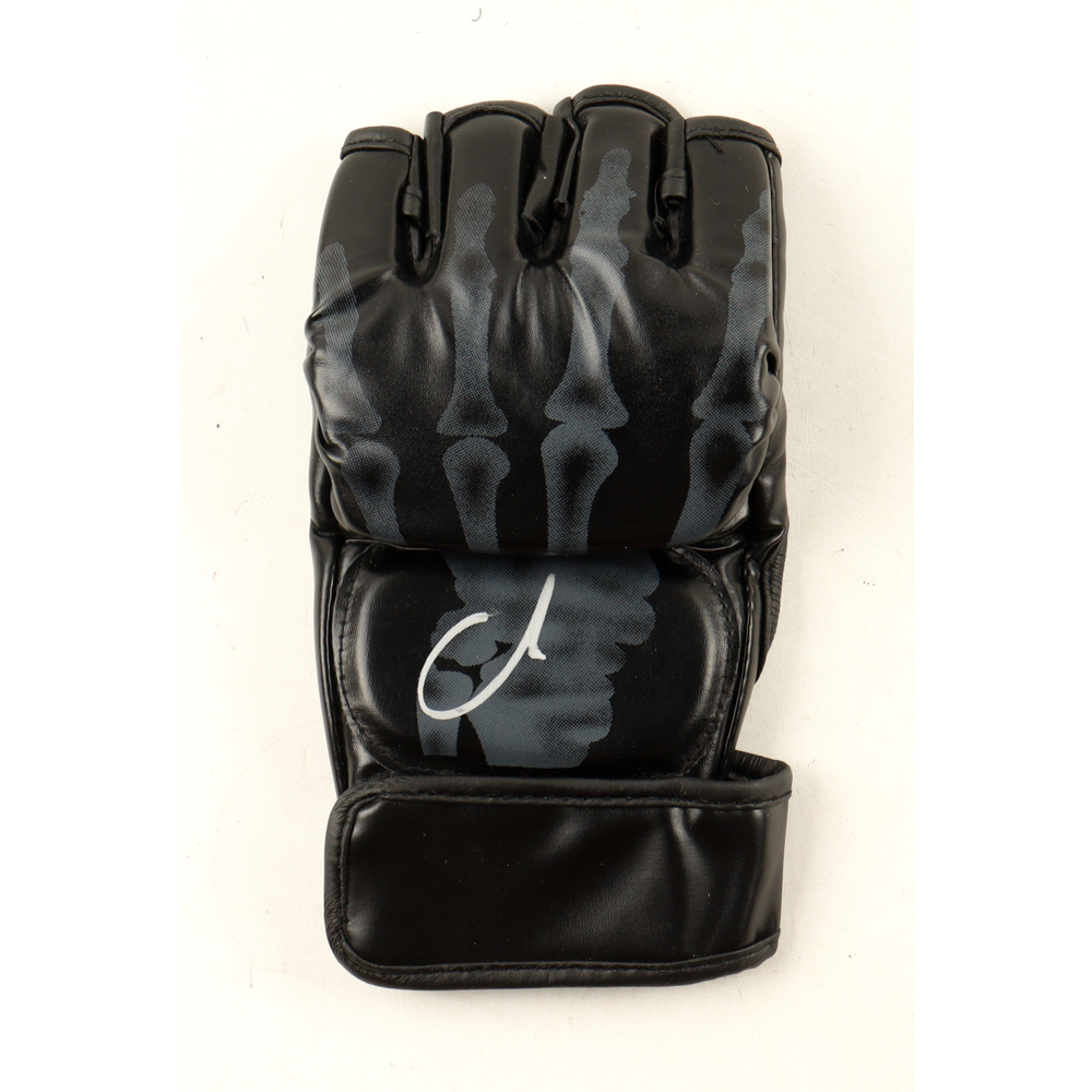 Marlon "Chito" Vera Signed MMA Glove (Beckett) at PristineAuction.com