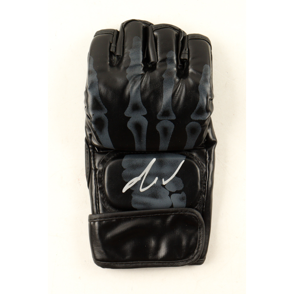 Marlon "Chito" Vera Signed MMA Glove (Beckett) at PristineAuction.com