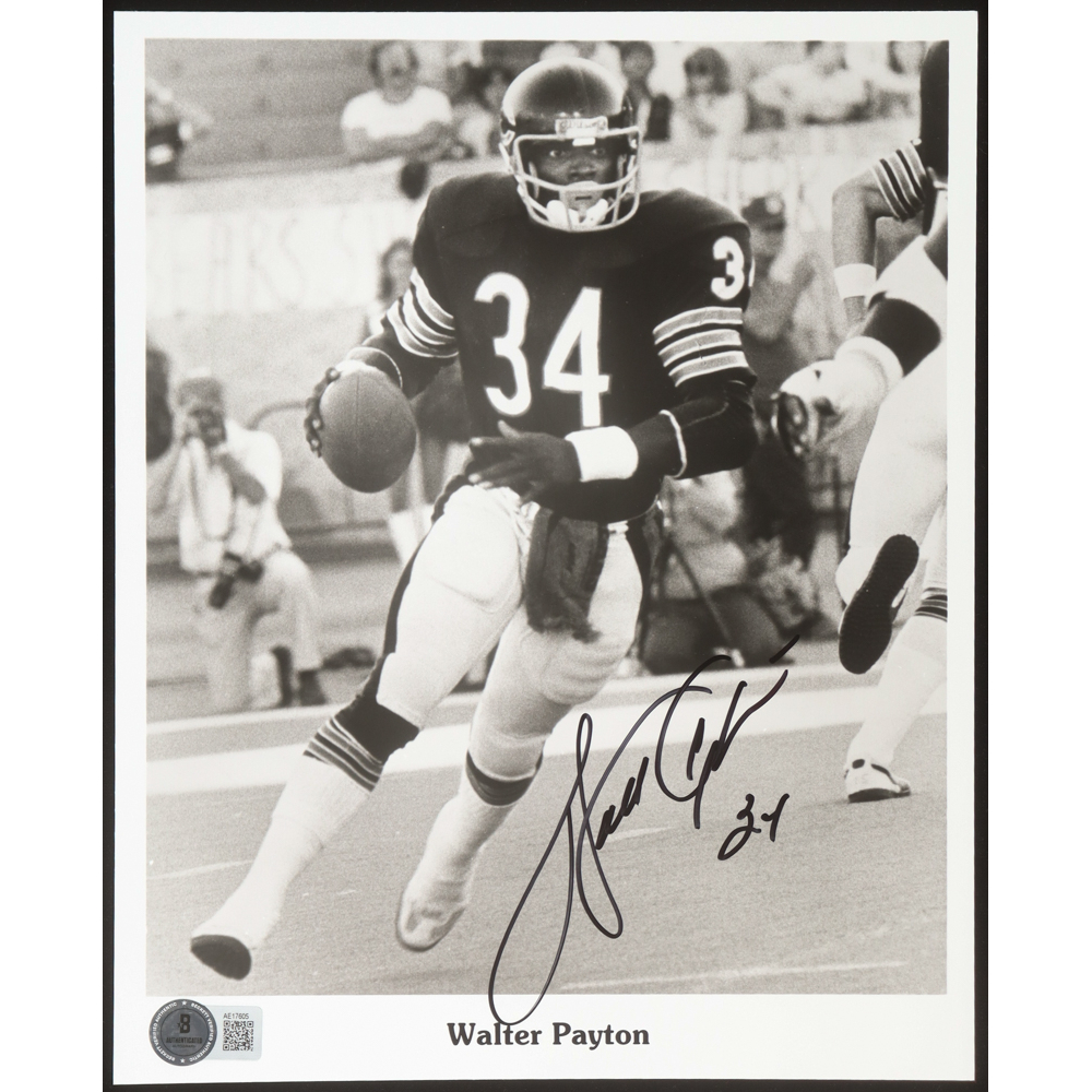 Walter Payton Signed Bears 8x10 Photo (Beckett) at PristineAuction.com