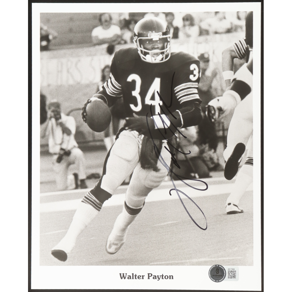 Walter Payton Signed Bears 8x10 Photo (Beckett) at PristineAuction.com