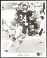 Walter Payton Signed Bears 8x10 Photo (Beckett) at PristineAuction.com