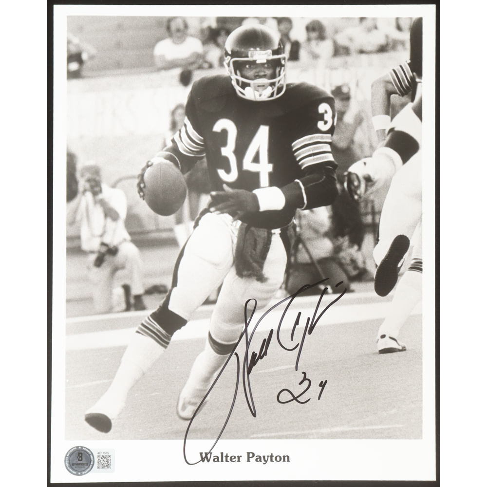 Walter Payton Signed Bears 8x10 Photo (Beckett) at PristineAuction.com