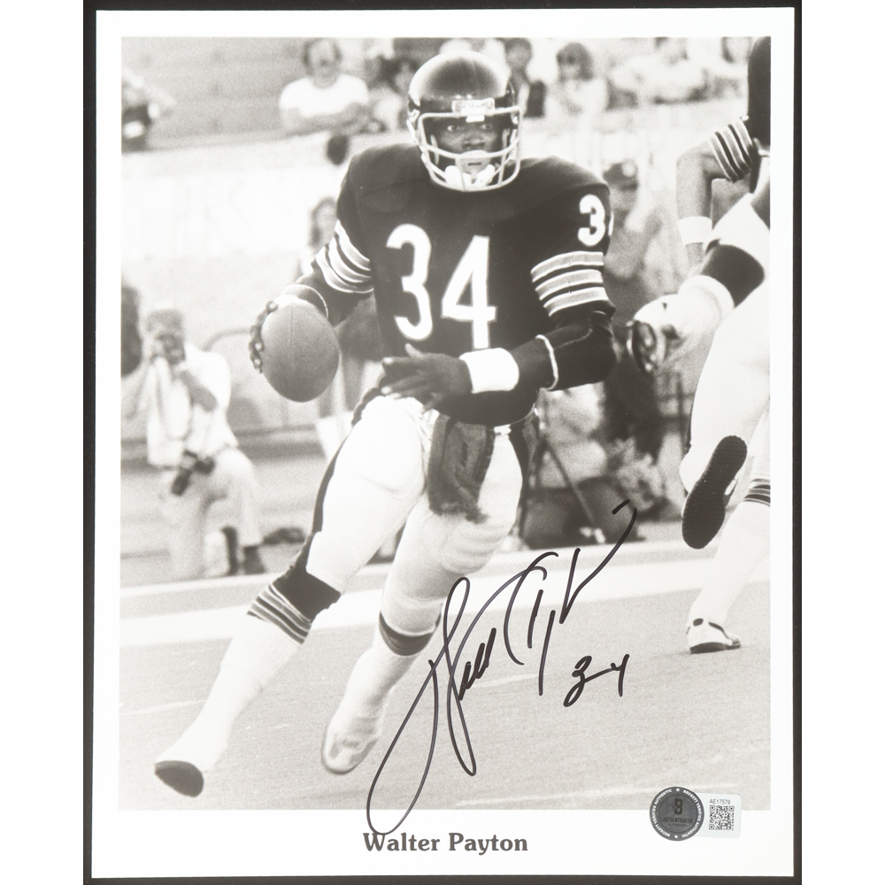 Walter Payton Signed Bears 8x10 Photo (Beckett) at PristineAuction.com