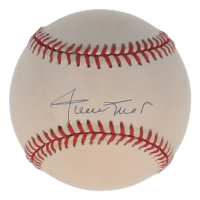 Willie Mays Signed ONL Baseball (JSA) at PristineAuction.com
