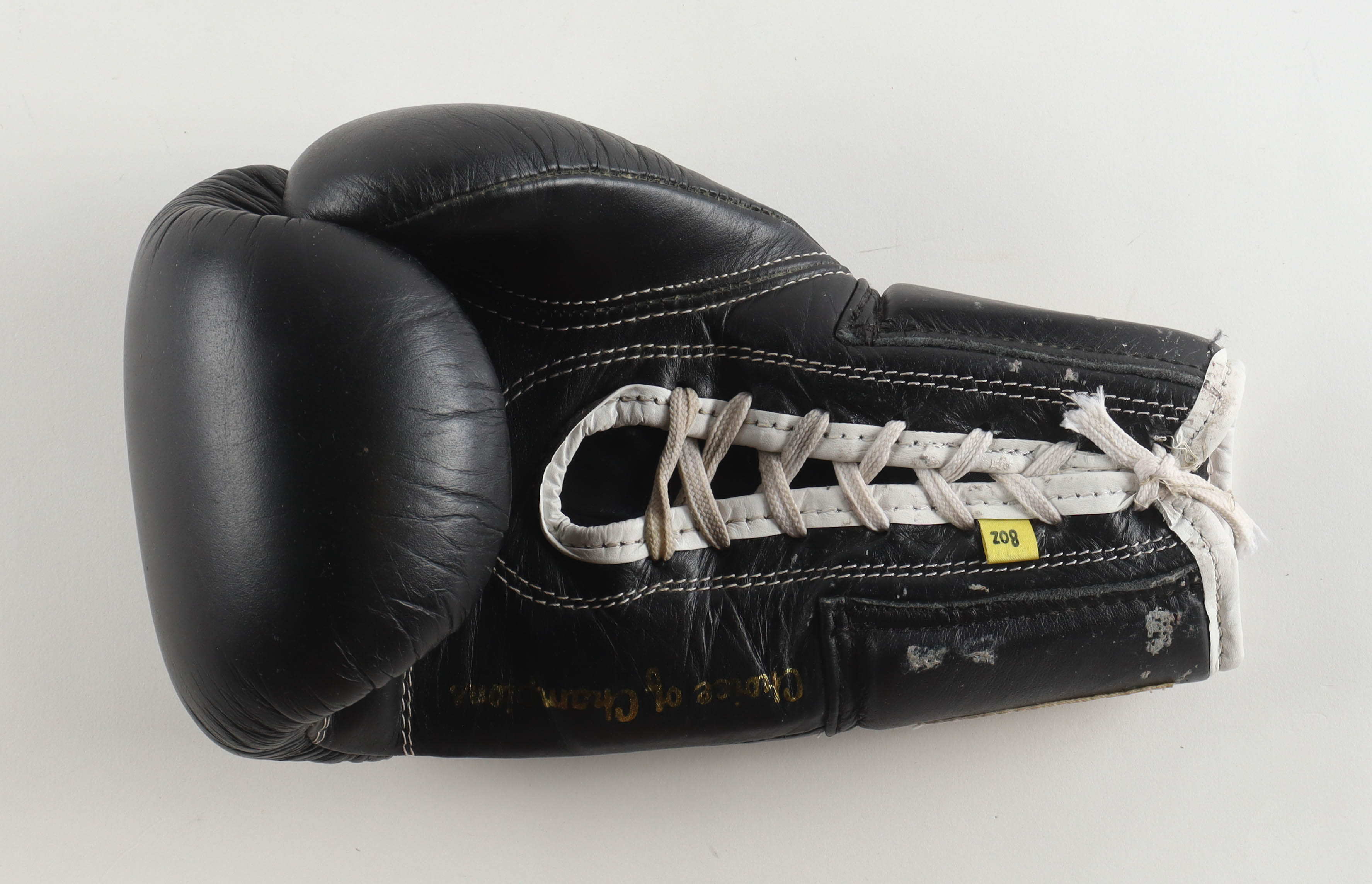 Mike Tyson Signed Everlast Boxing Glove (Tyson & PSA) at PristineAuction.com Mike Tyson Signed Everlast Boxing Glove (Tyson & PSA) at PristineAuction.com