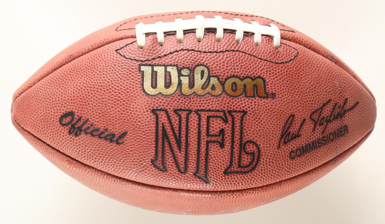 Dick Butkus Signed NFL Football Inscribed "HOF 79" With Display Case (Beckett) at PristineAuction.com Dick Butkus Signed NFL Football Inscribed "HOF 79" With Display Case (Beckett) at PristineAuction.com