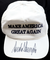 Donald Trump Signed "Make America Great Again" Adjustable Hat (Beckett) at PristineAuction.com
